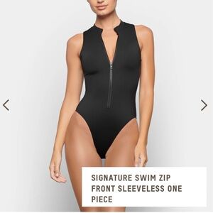 NWT SKIMS Signature Zip Front Sleevless One Piece